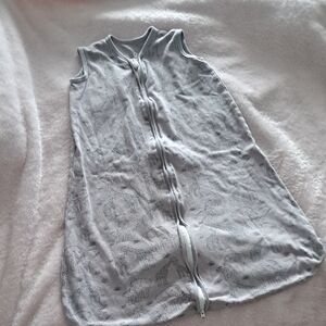 5/$25- Unnivoll Gray Animal Print Sleep Sack